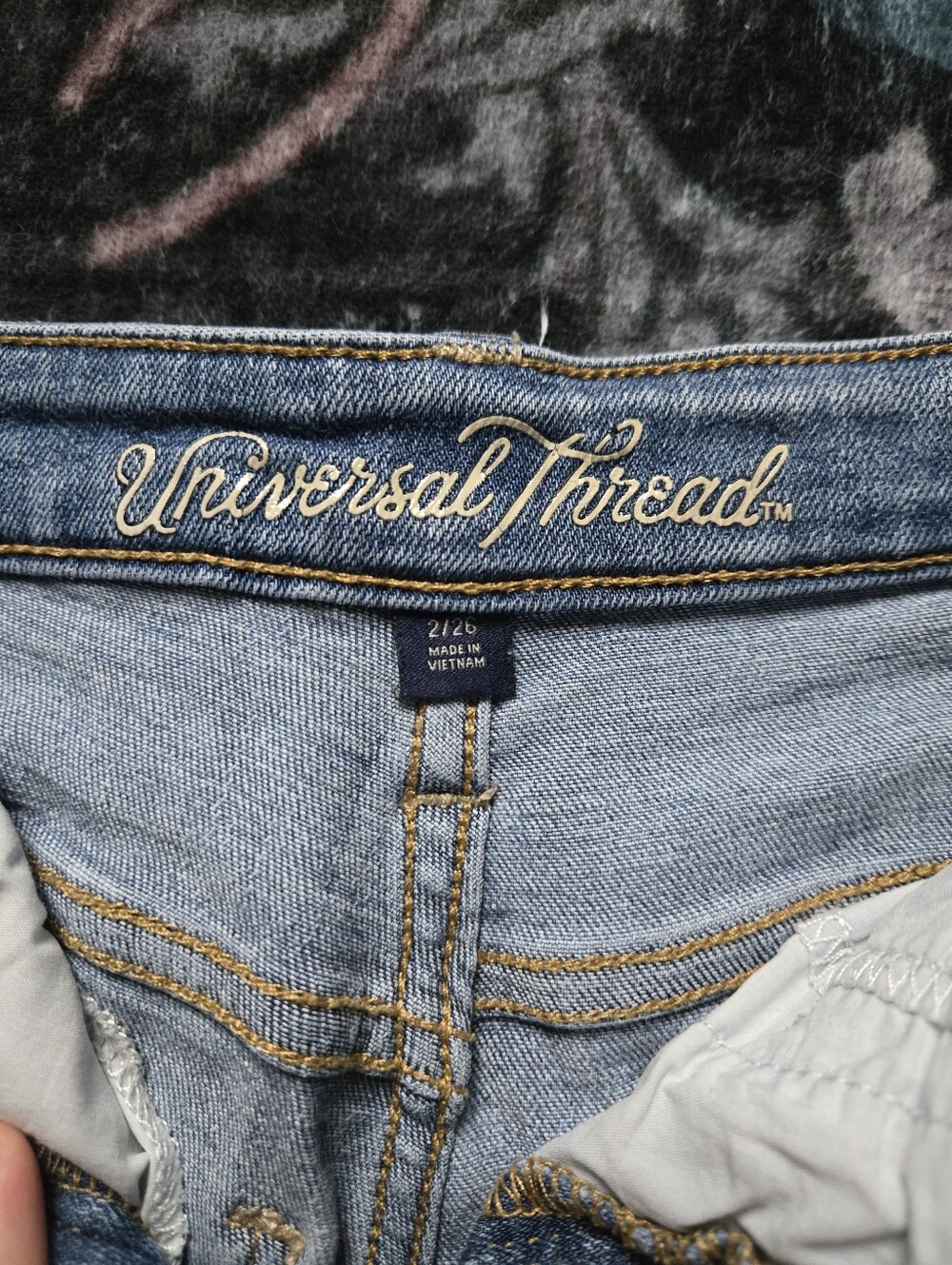 Universal Thread Jeans - Picture 5 of 6